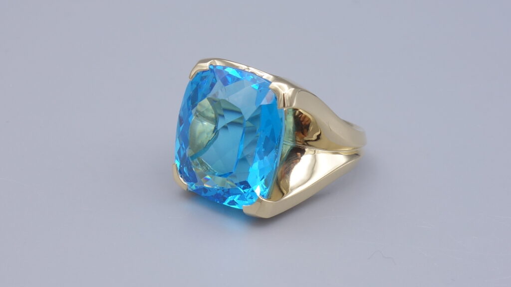 bague topaze