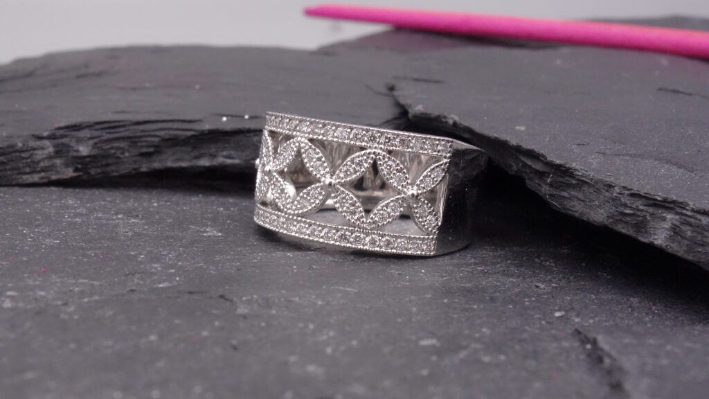 bague bandeau diamants