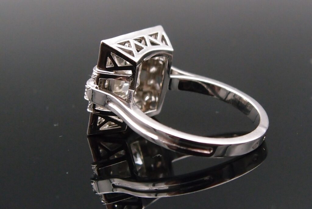 bague art deco platine