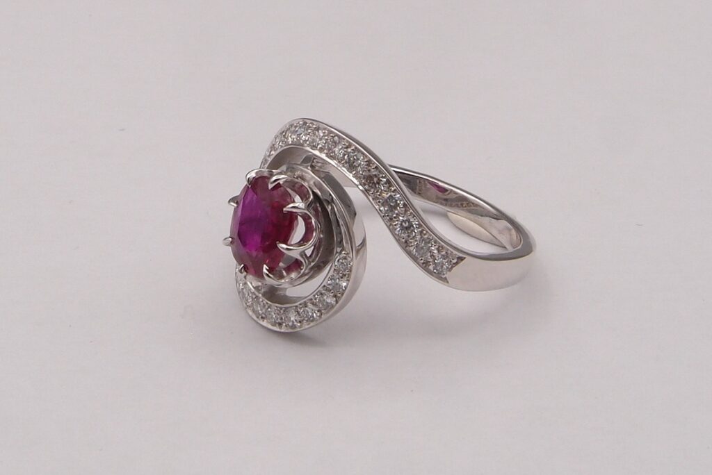 Bague rubis et diamants