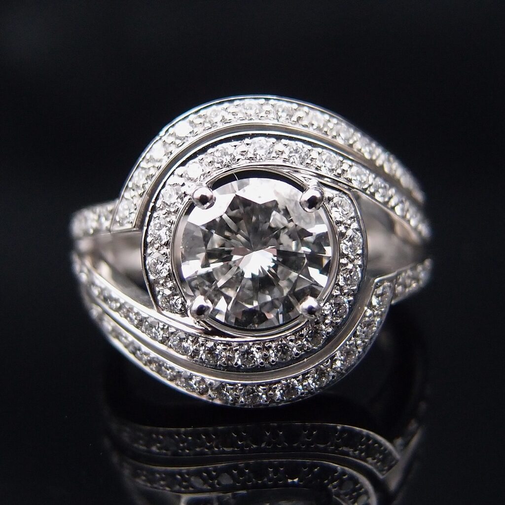 bague de fiançailles tourbillon