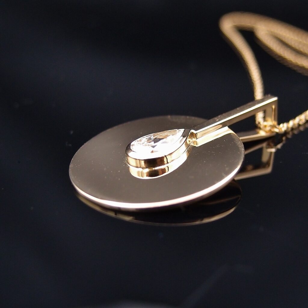 pendentif cible or jaune diamant poire