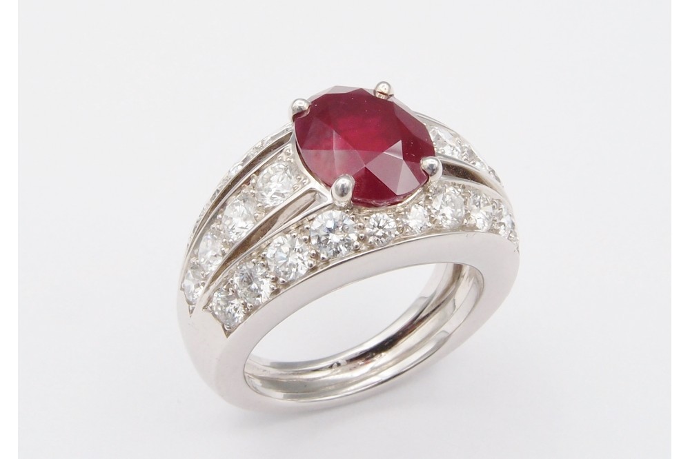 Bague « 3 rangs  » Rubis Birman 4.21 carats et diamants