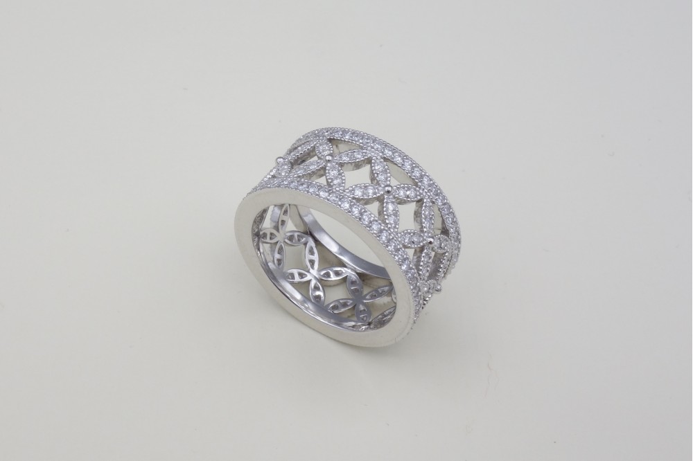 Bague  » Bandeau  » diamants or blanc