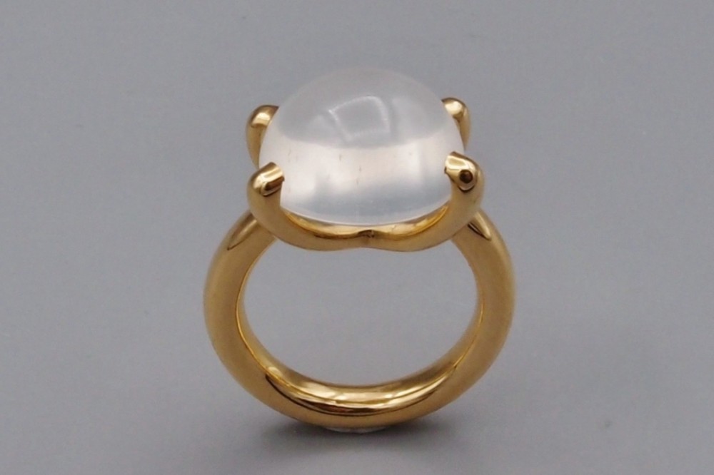 Bague « Bonbon » or jaune et Pierre de lune cabochon