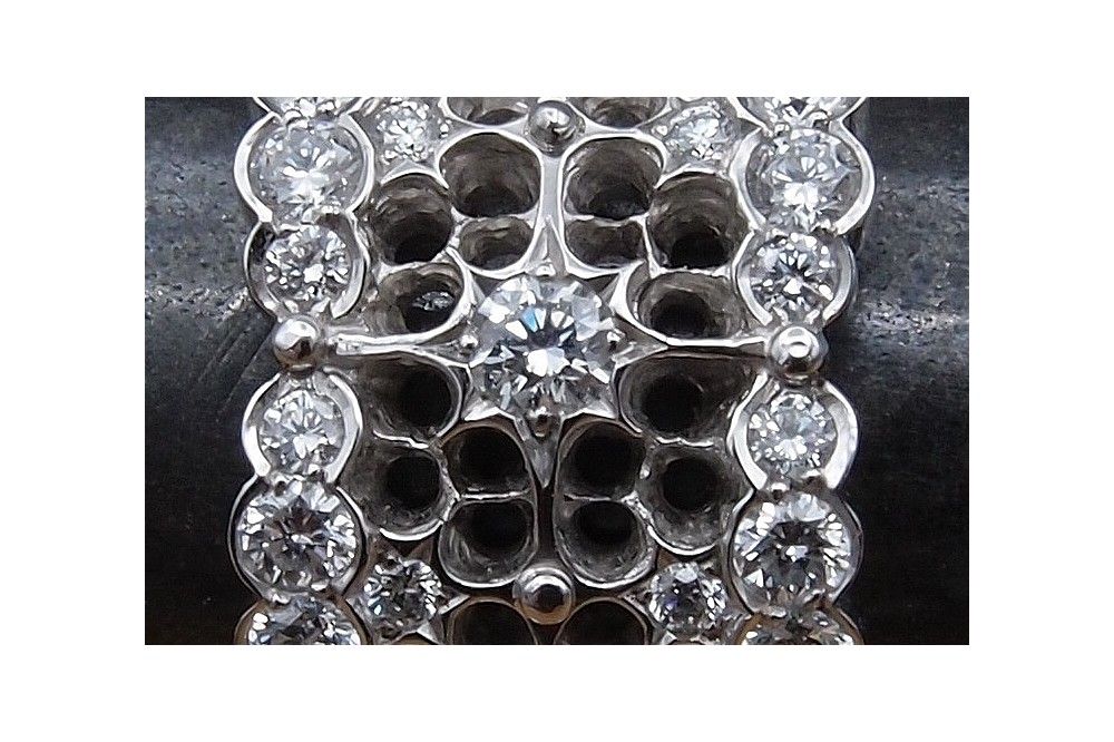 bague dentelle diamants or blanc