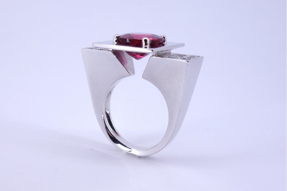 bague or tourmaline rose