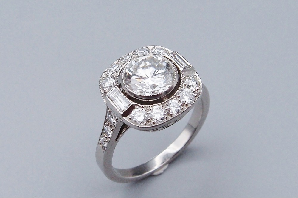 Bague « Moderniste » Diamant 1,38 ct H/VVS1