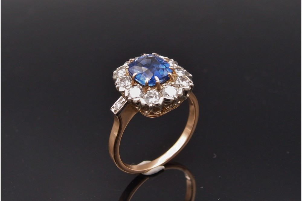 bague de fiançailles pompadour saphir et diamants