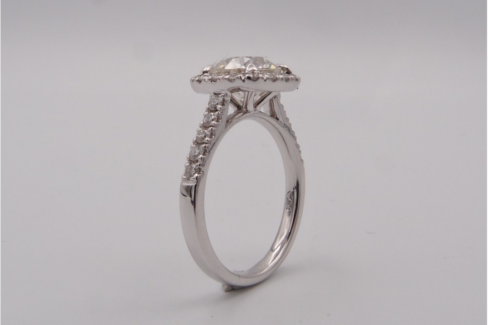 bague entourage diamant 2 carats