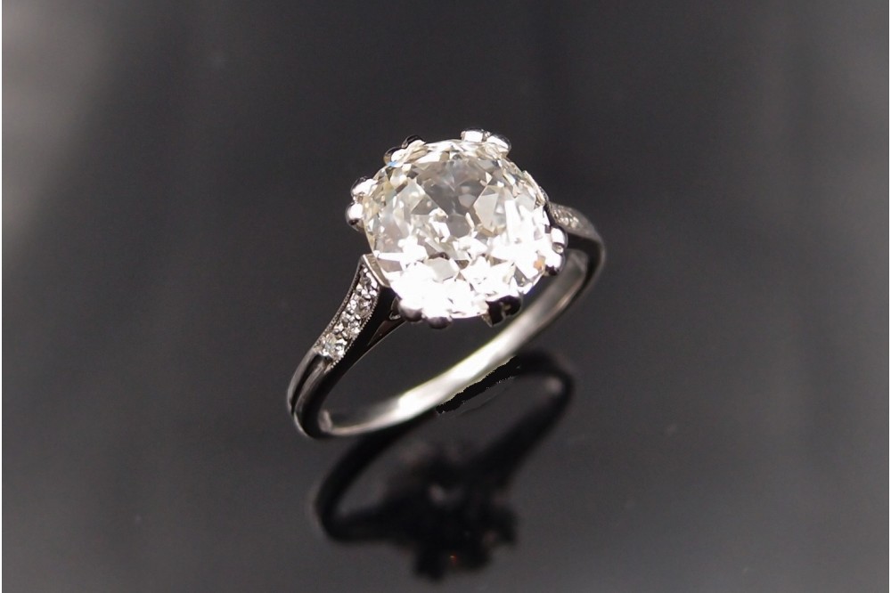 Bague solitaire Diamant coussin taille ancienne 2.62 ct I /SI 1