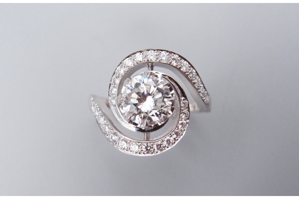 bague tourbillon diamant art déco