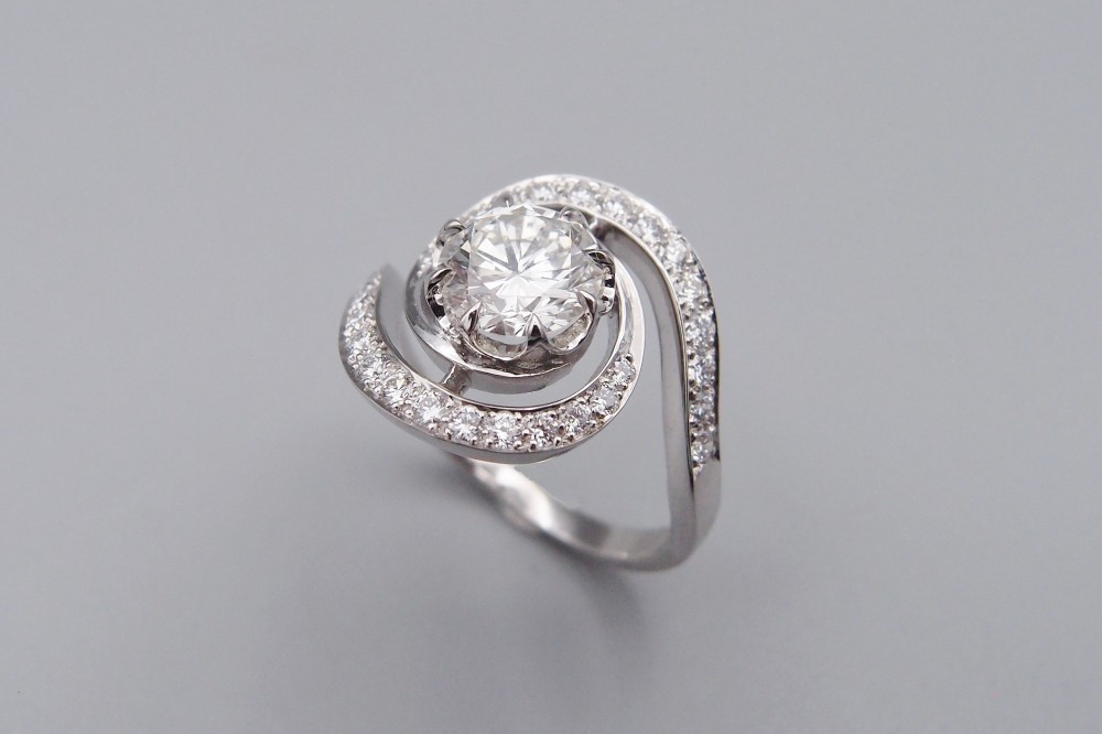 Bague ” Tourbillon ” Diamant 0.98 carat E/VS1