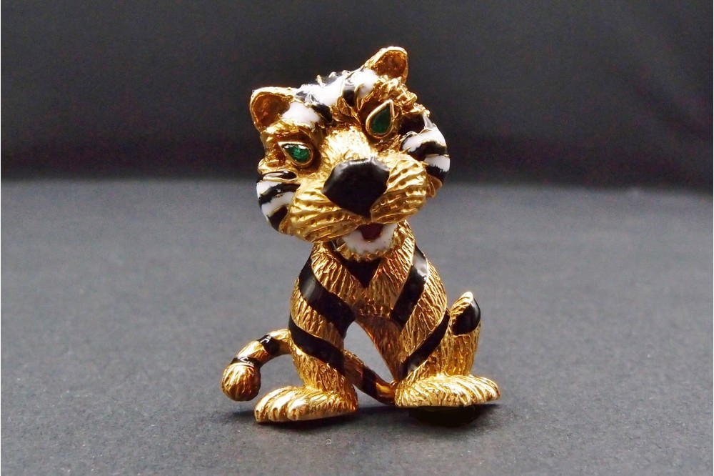 Broche « Tigre » FRED , vers 1970 , or et émail