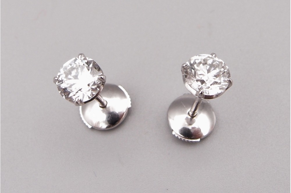 Diamants d’oreilles 2 x 0.90 ct G/SI1 certificats GIA