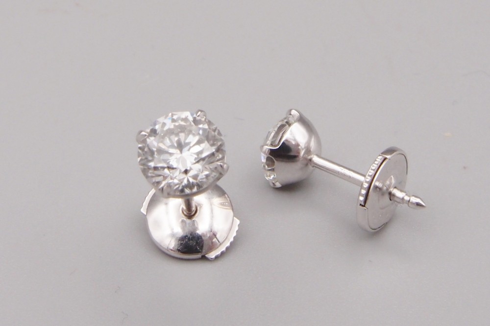 boucles d'oreilles diamants