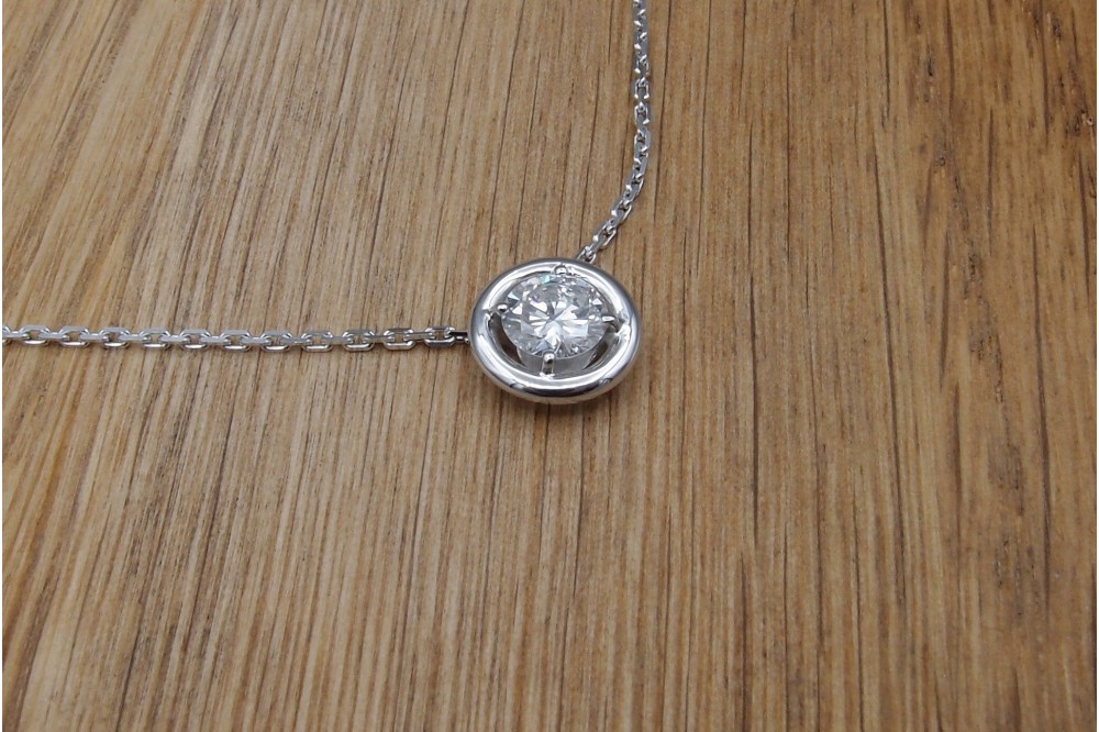 pendentif diamant solitaire