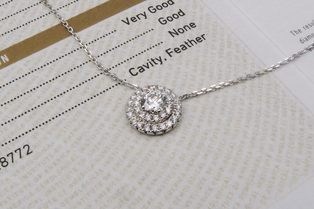 pendentif diamants double entourage