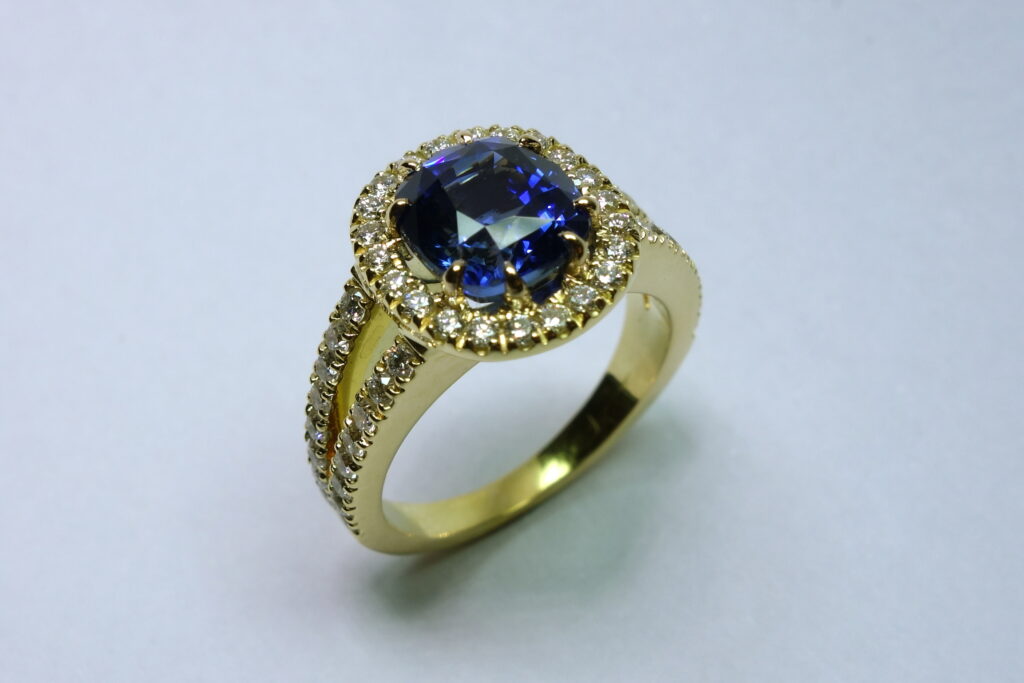 BAGUE ENTOURAGE SAPHIR