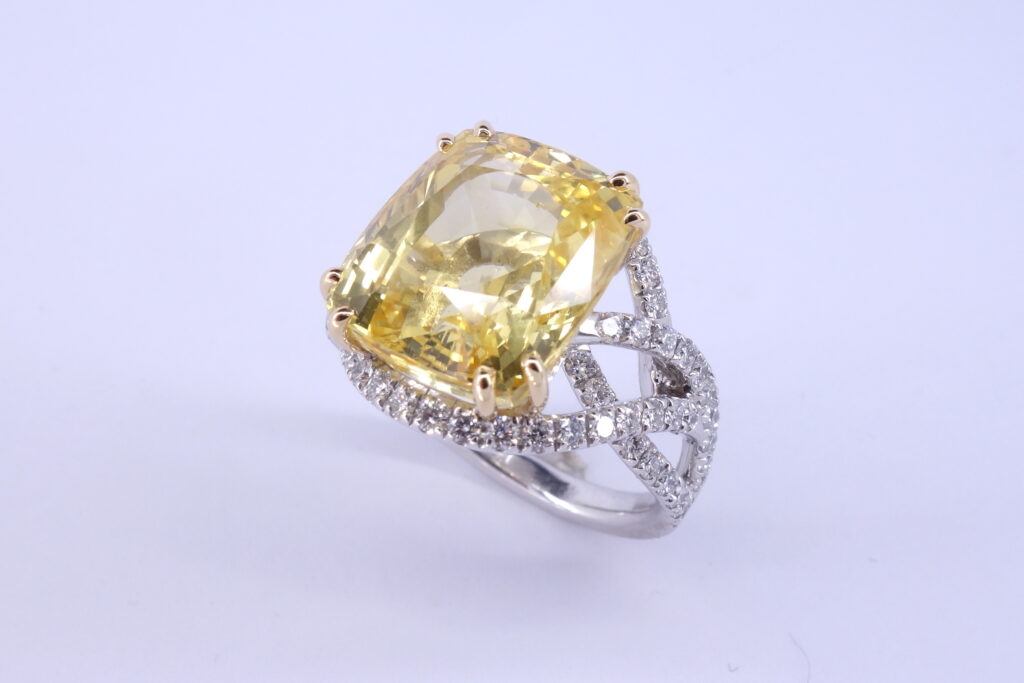 BAGUE « SARAH » BICOLORE SAPHIR JAUNE