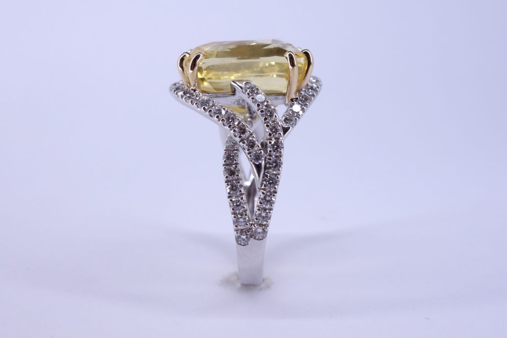 Bague fiançailles saphir jaune