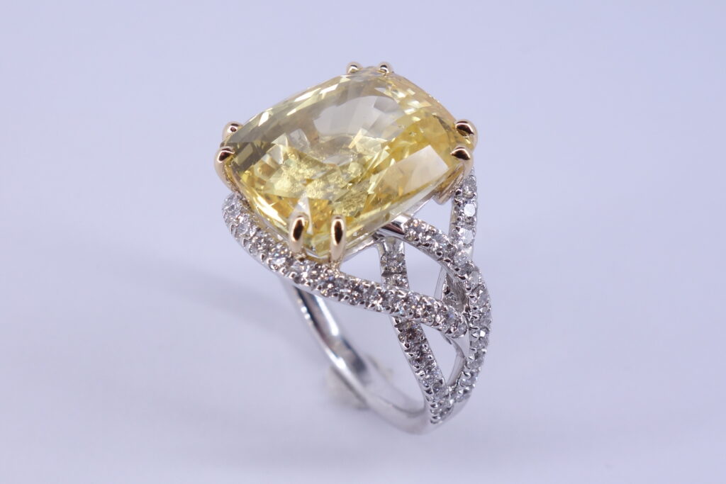 Bague tresse saphir jaune