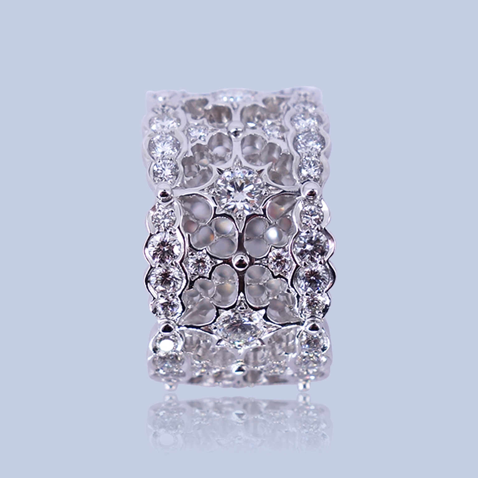 Bague « dentelle » or blanc et diamants