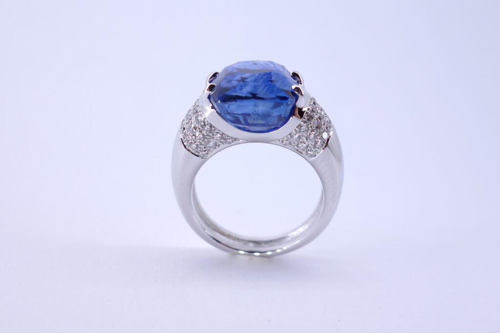 bague saphir naturelle