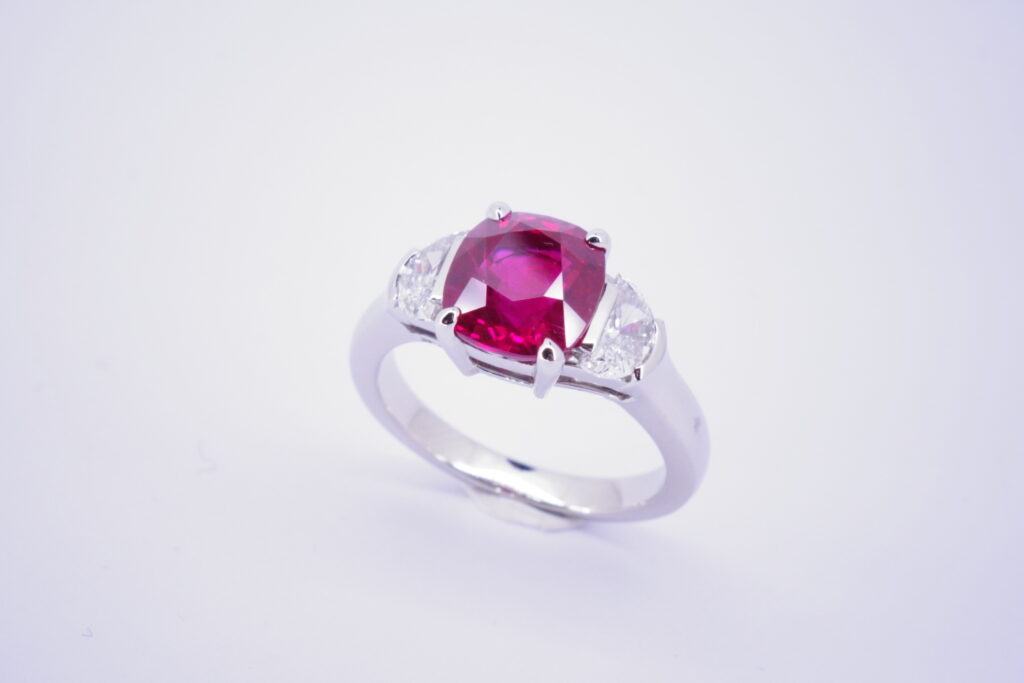 BAGUE RUBIS BIRMAN D’EXCEPTION