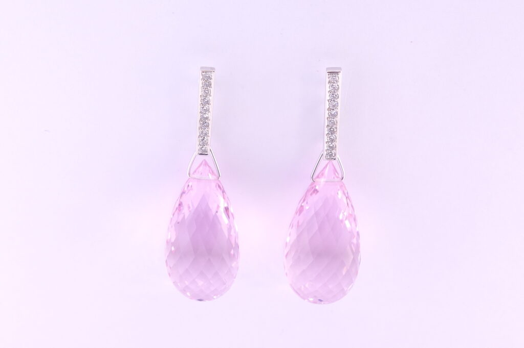 BOUCLES D’OREILLES TIGES COURTES DIAMANTS