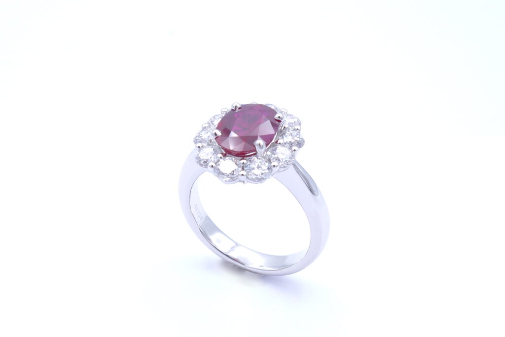 Bague rubis et diamants