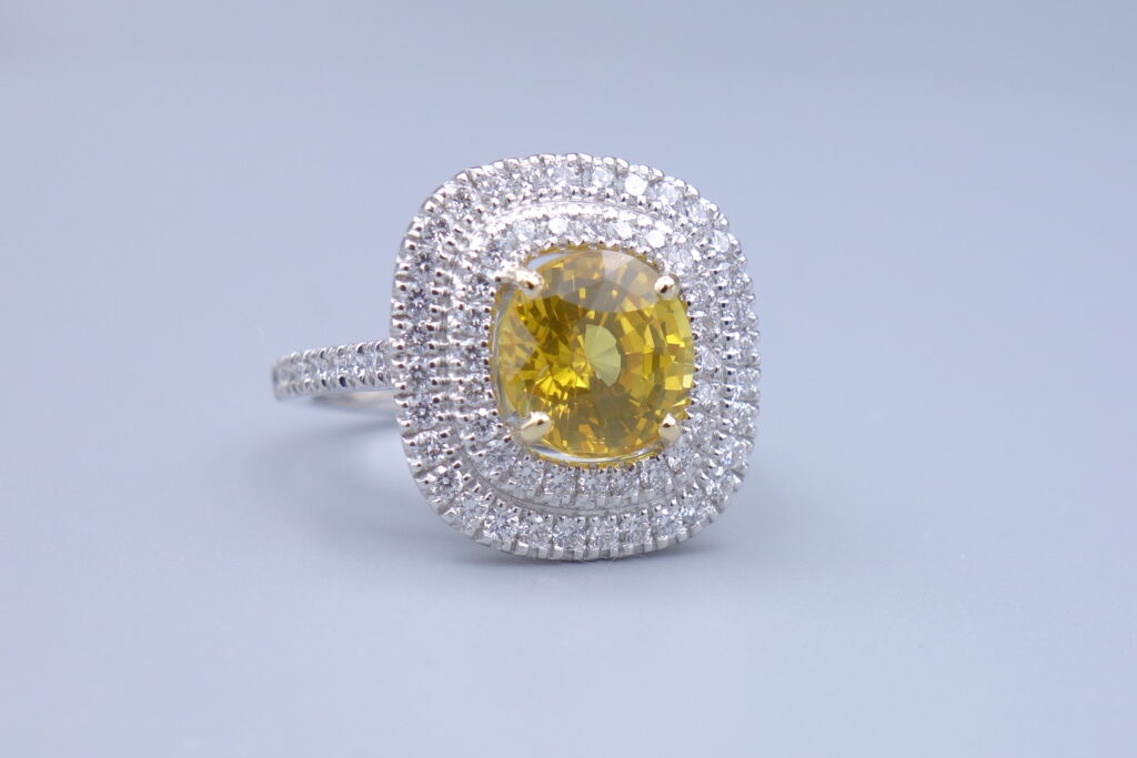 bague saphir jaune et diamants
