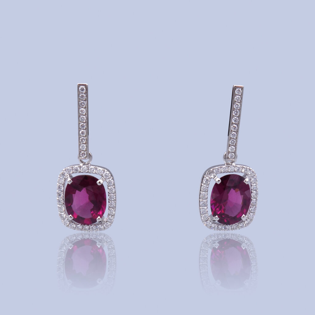 BOUCLES D’OREILLES RHODOLITE ET DIAMANTS