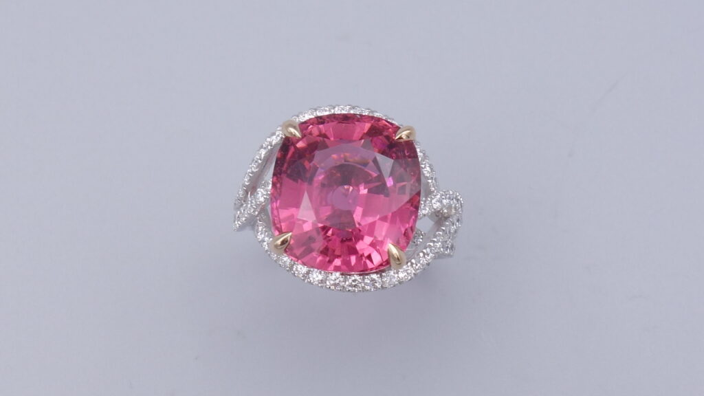 BAGUE « SARAH » TOURMALINE ROSE ET DIAMANTS