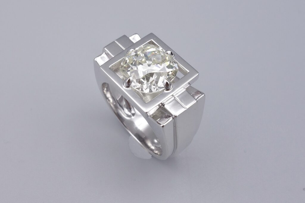 bague art deco diamant solitaire