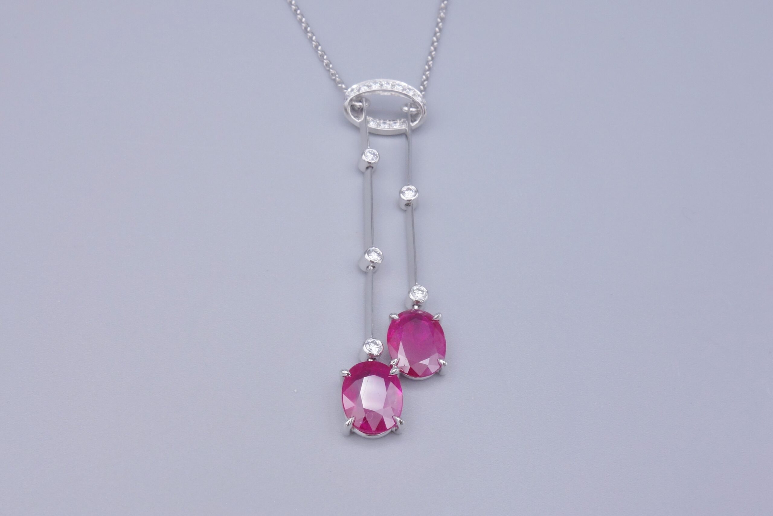 collier pendentif rubis or blanc