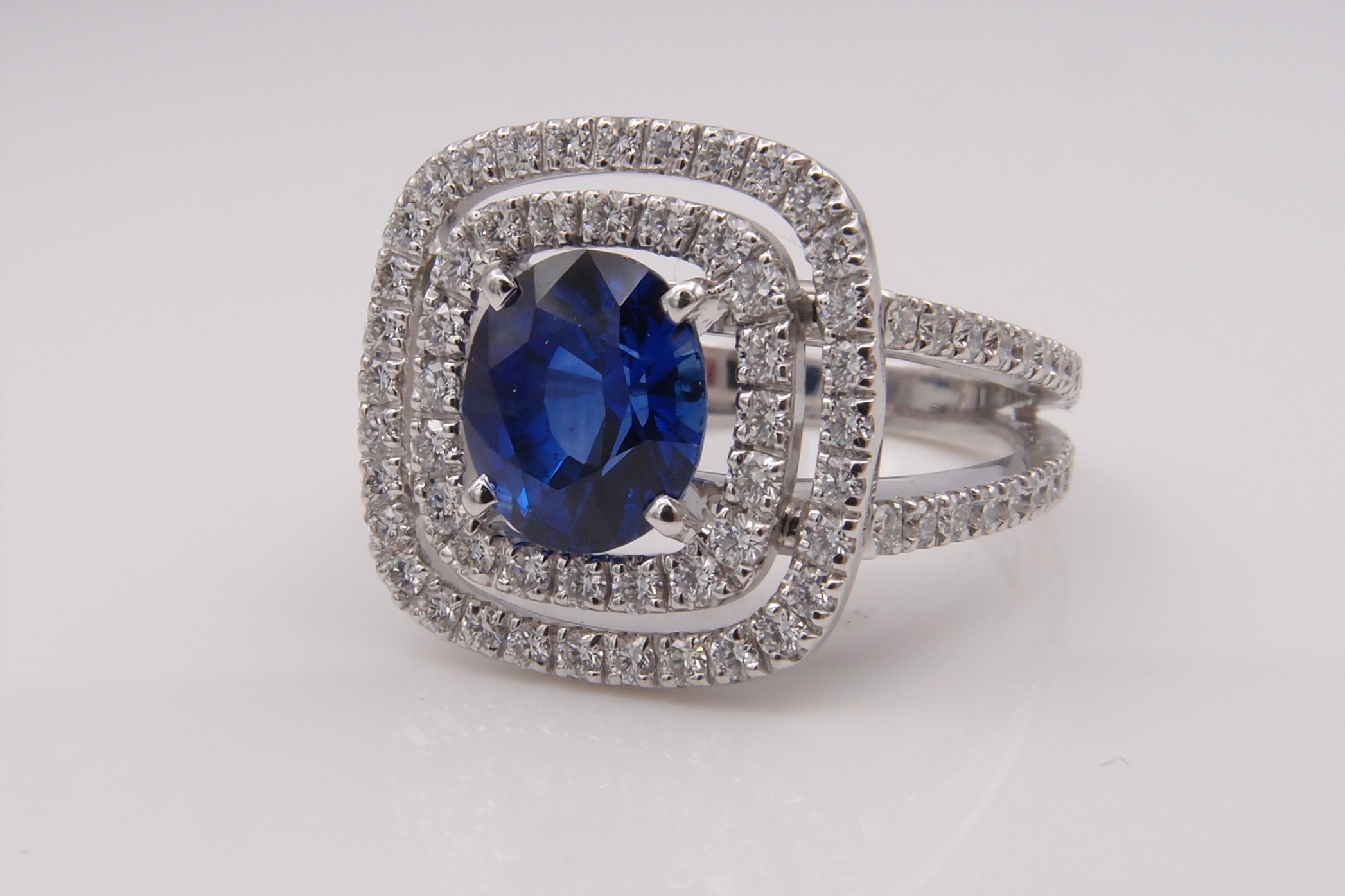 bague saphir coussin