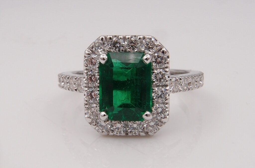 bague saphir diamants or gris