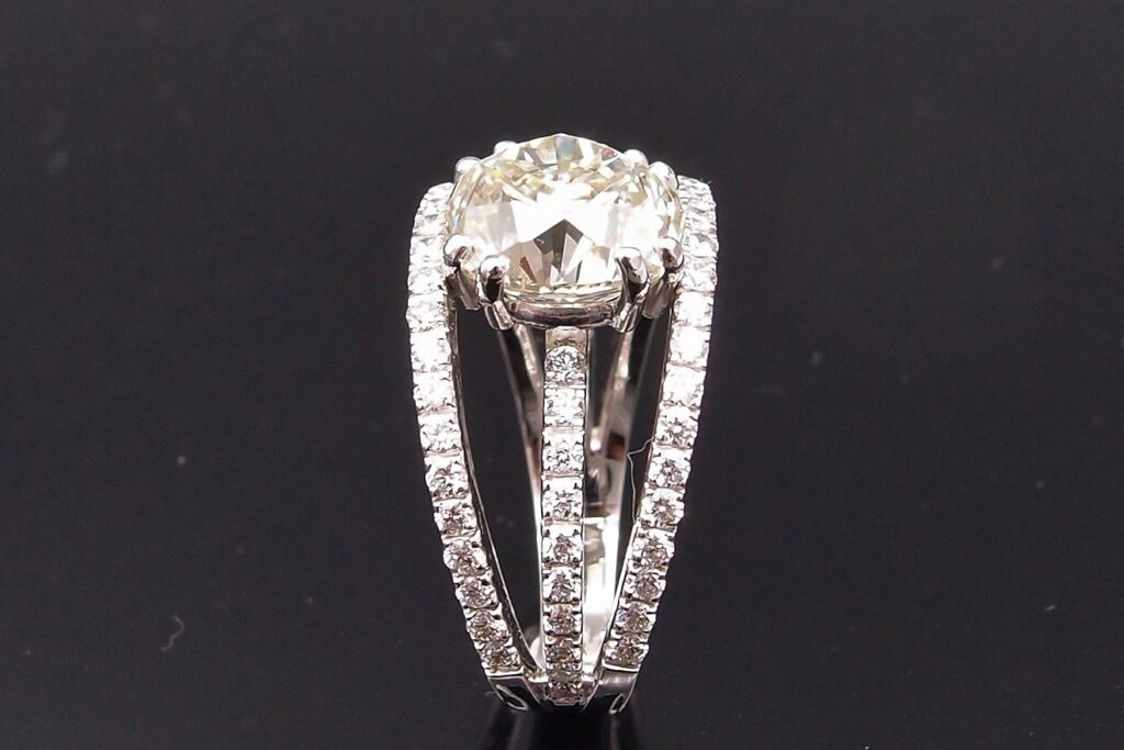bague 4 carats