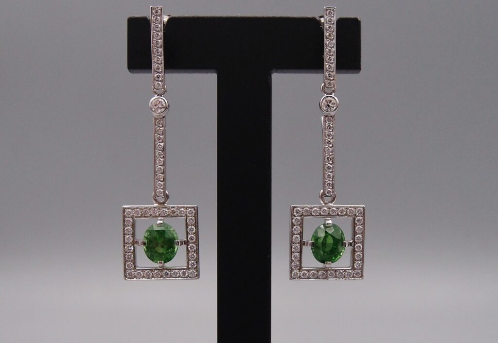 boucles d'oreilles tsavorites diamants