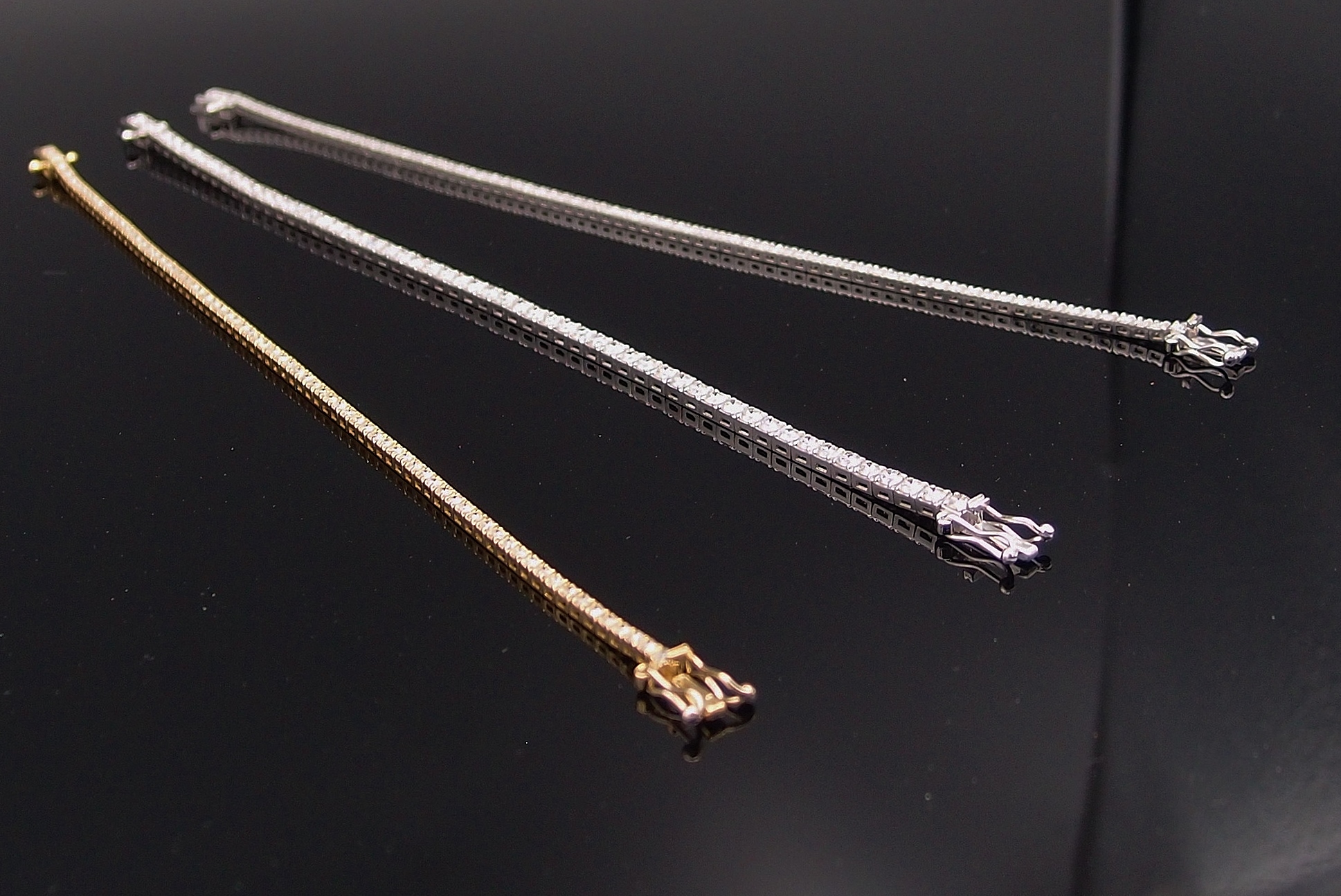 gold tennis bracelet