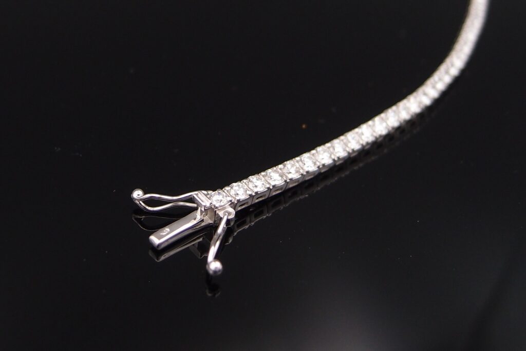 tennis bracelet