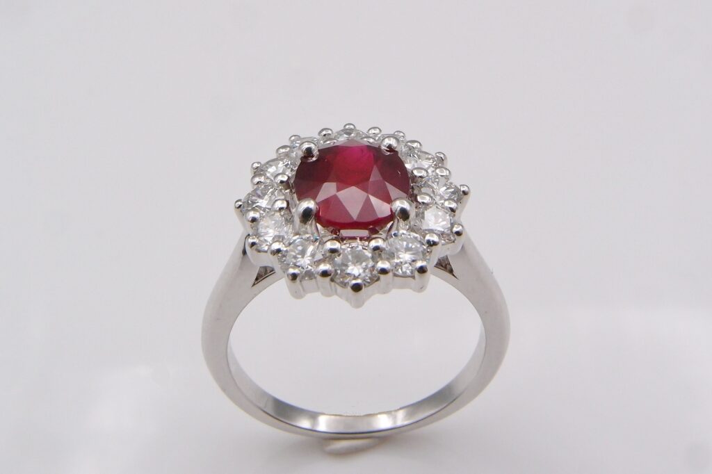 Bague rubis diamants