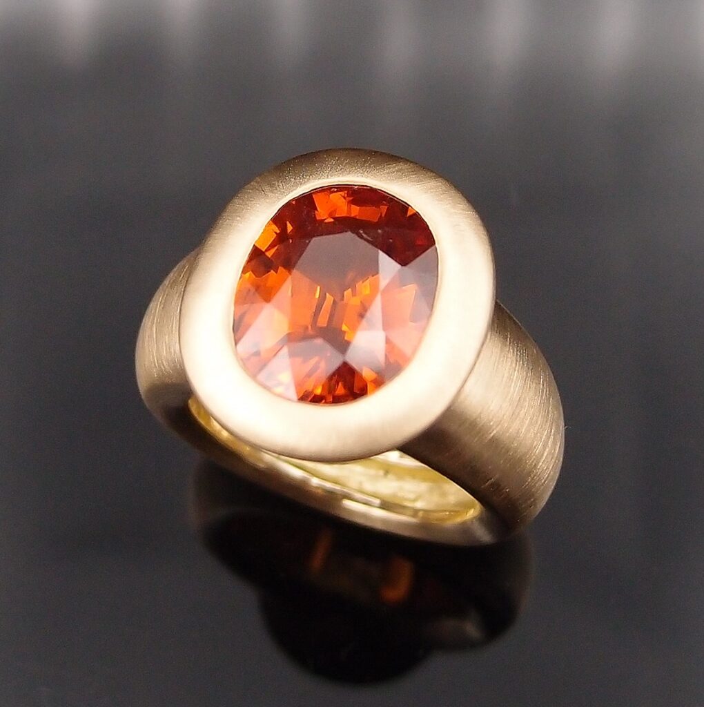 bague or mat spessartite