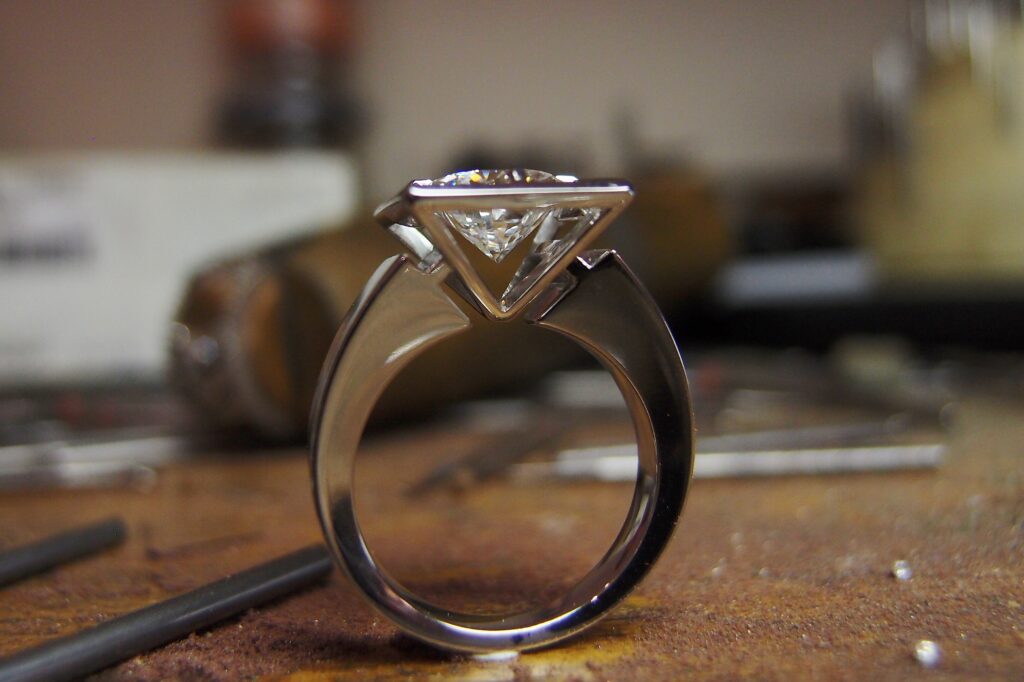 création bague Van Hoye