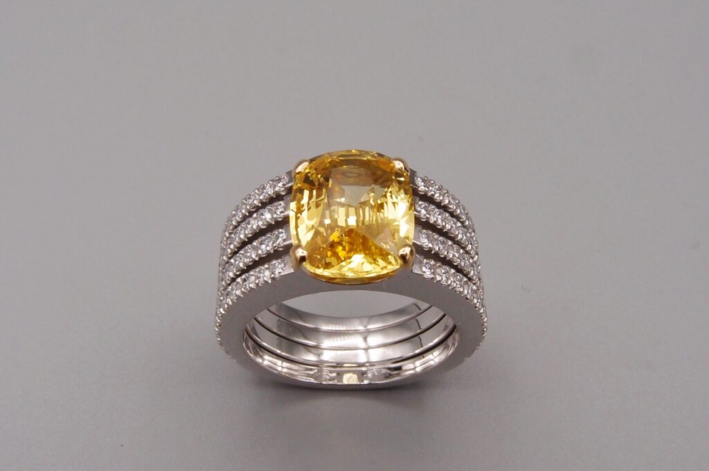 bague saphir jaune diamants
