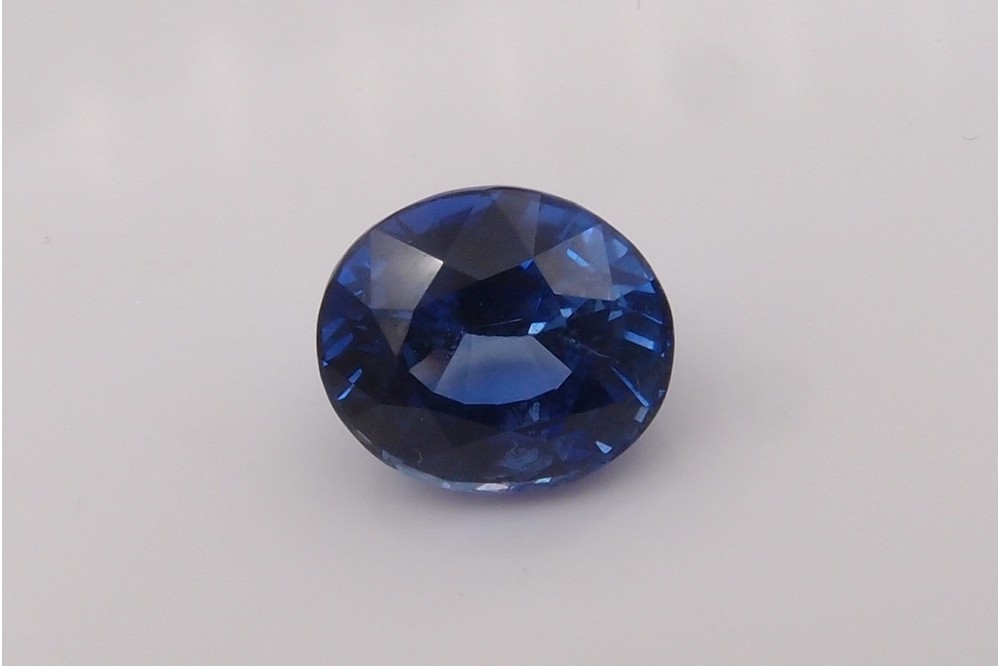 SAPHIR CEYLAN 4.15 CTS NATUREL , CERTIFICAT GEMPARIS