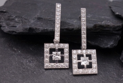 Quelles boucles d’oreilles porter selon la forme de votre visage ?