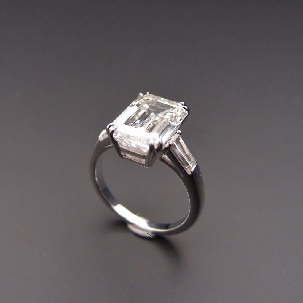 Solitaire Diamant taille emeraude