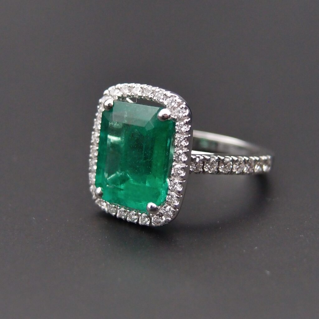 bague emeraude fiançailles